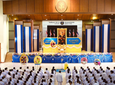 เข้าร่วมประกอบพิธีวางพวงมาลาถวายราชสักการะ ... พารามิเตอร์รูปภาพ 6