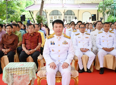 เข้าร่วมพิธีรับพระราชทานเครื่องราชอิสริยาภรณ์ ... พารามิเตอร์รูปภาพ 3