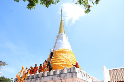 เข้าร่วมกิจกรรมสืบสานประเพณีห่มผ้าองค์เจดีย์หลวงเขาตังกวน พารามิเตอร์รูปภาพ 1