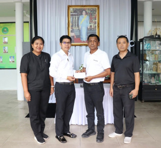 มอบเช็คเงินชดเชยดอกเบี้ยเงินกู้ให้สมาชิกสหกรณ์/กลุ่มเกษตรกรที่ประสบอุทกภัยภาคใต้ ปี 2567 จังหวัดสงขลา ... พารามิเตอร์รูปภาพ 1