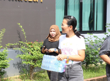 รับมอบน้ำดื่ม ข้าวสาร อาหารแห้ง จากขบวนการสหกรณ์ / ... พารามิเตอร์รูปภาพ 3