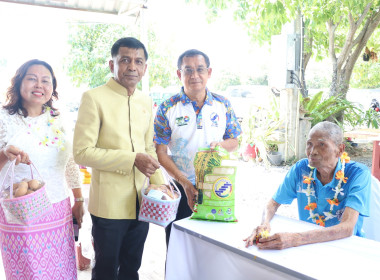 พิธีรดน้ำขอพรนักสหกรณ์อาวุโสเนื่องในวันสงกรานต์ ประจำปี ... พารามิเตอร์รูปภาพ 8