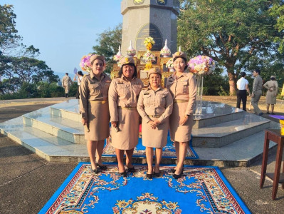 เข้าร่วมพิธีวางพวงมาลาถวายราชสักการะพระอนุสาวรีย์ ... พารามิเตอร์รูปภาพ 1