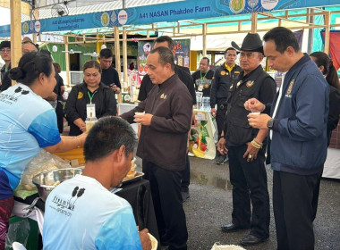 ร่วมพิธีเปิดกิจกรรมส่งเสริมตลาดผู้บริโภคผลไม้ไทยกลุ่มภาคใต้ ... พารามิเตอร์รูปภาพ 4