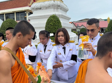 เข้าร่วมพิธีเจริญพระพุทธมนต์และทำบุญตักบาตรพระสงฆ์ 100 รูป ... พารามิเตอร์รูปภาพ 7
