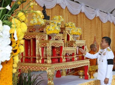 เข้าร่วมพิธีทำบุญตักบาตรเพื่อถวายเป็นพระราชกุศลเนื่องใน ... พารามิเตอร์รูปภาพ 1