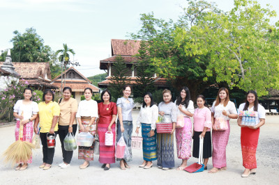 โครงการพระธรรมนำชีวิต จิตเเจ่มใส นุ่งผ้าไทยไปวัด พารามิเตอร์รูปภาพ 1